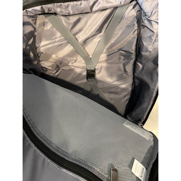 Mokin Gray Clamshell Computer Backpack XL - Picture 4 of 6